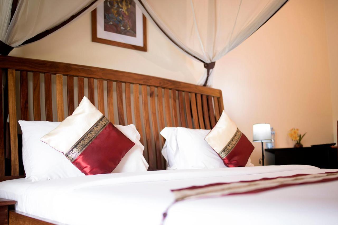 Entebbe Palm Hotel Экстерьер фото