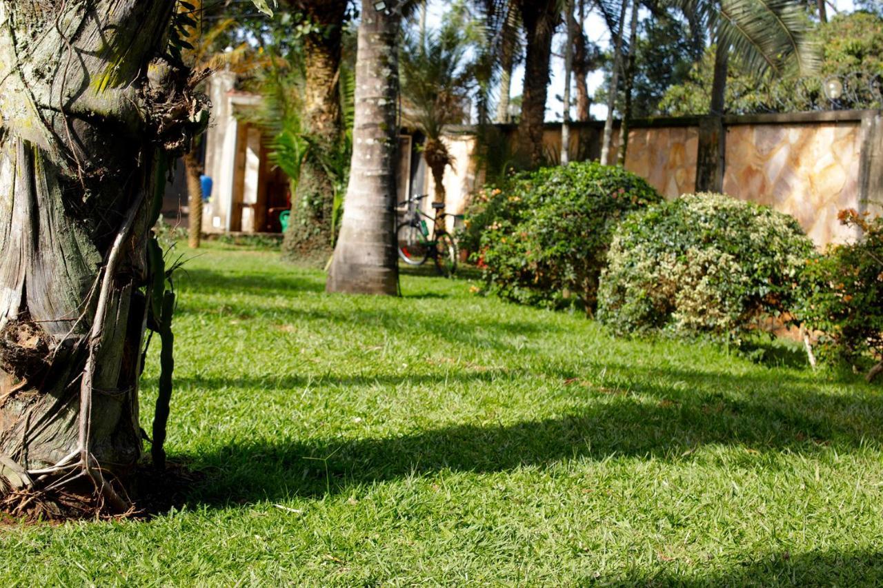 Entebbe Palm Hotel Экстерьер фото