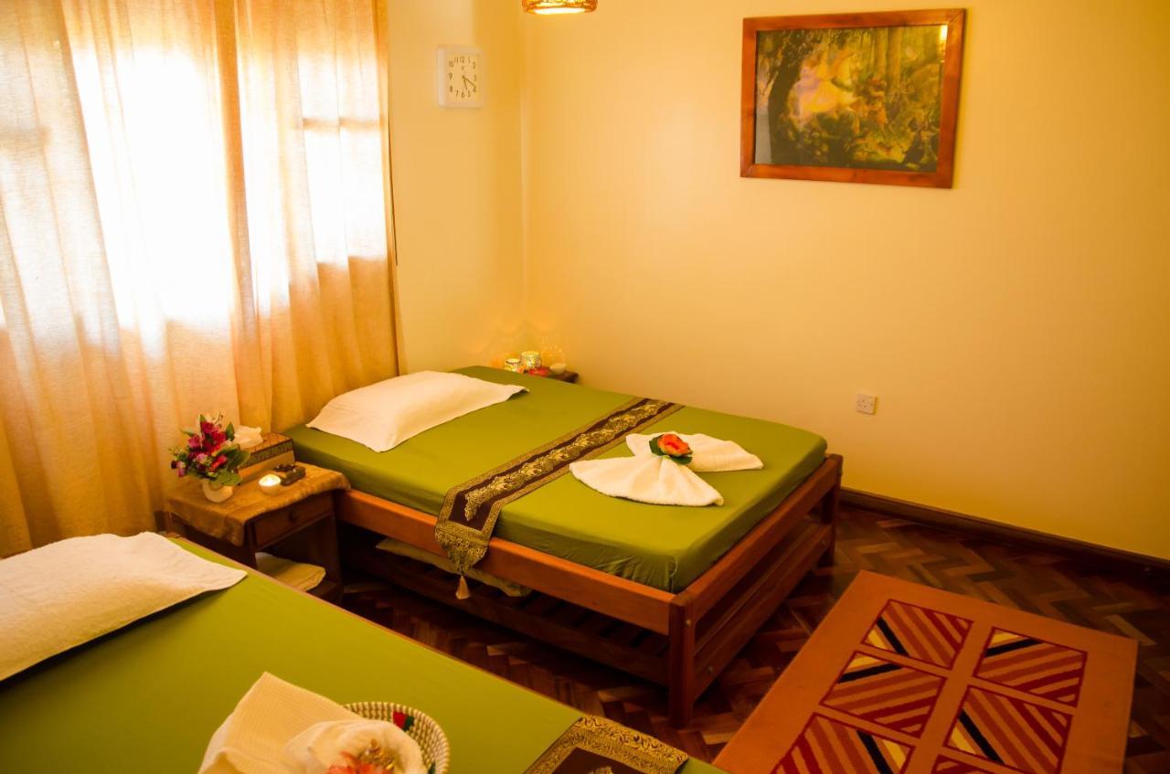 Entebbe Palm Hotel Экстерьер фото