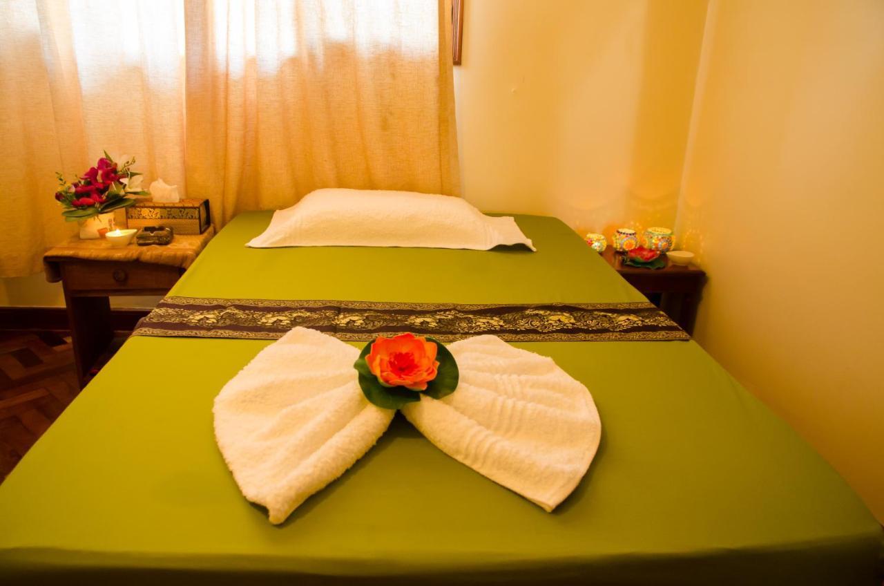 Entebbe Palm Hotel Экстерьер фото