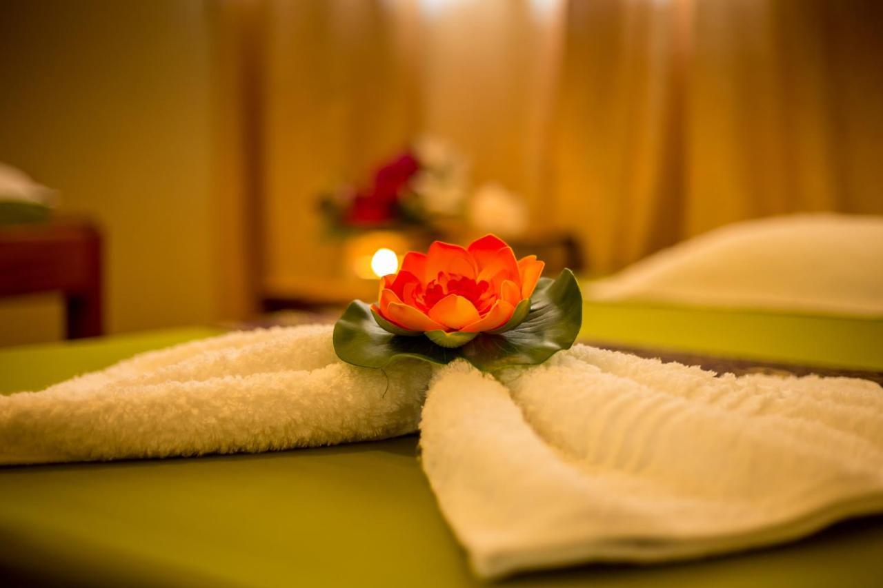 Entebbe Palm Hotel Экстерьер фото